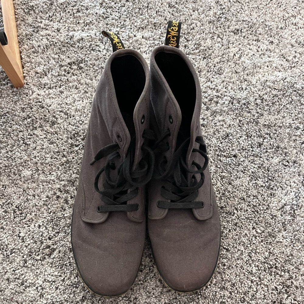 Dr.Martins grey fabric boots W10